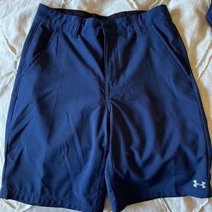 Under Armour boys Navy golf shorts size 12